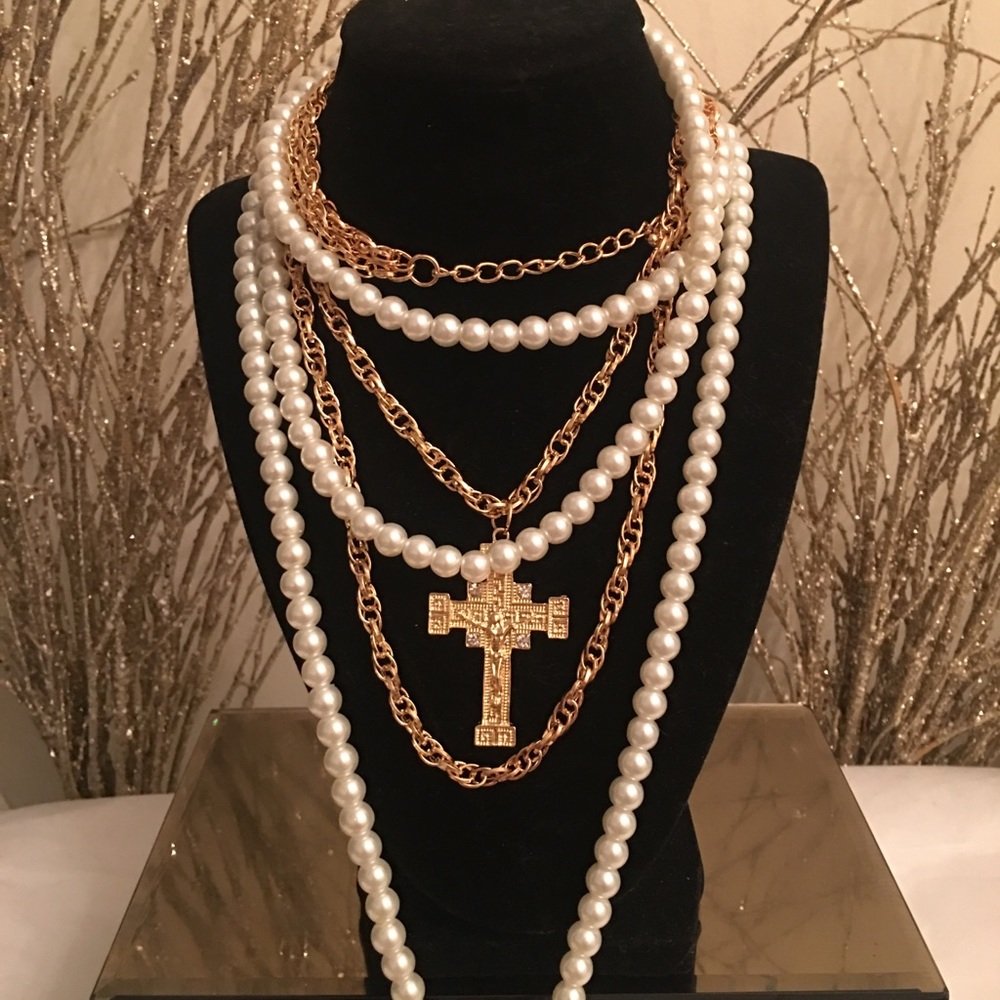 Pearl/Gold Chain Necklace✨✨